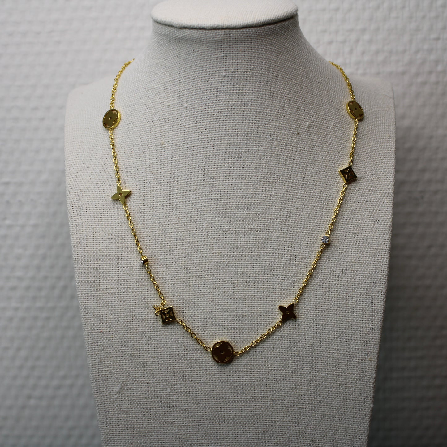 Rania necklace